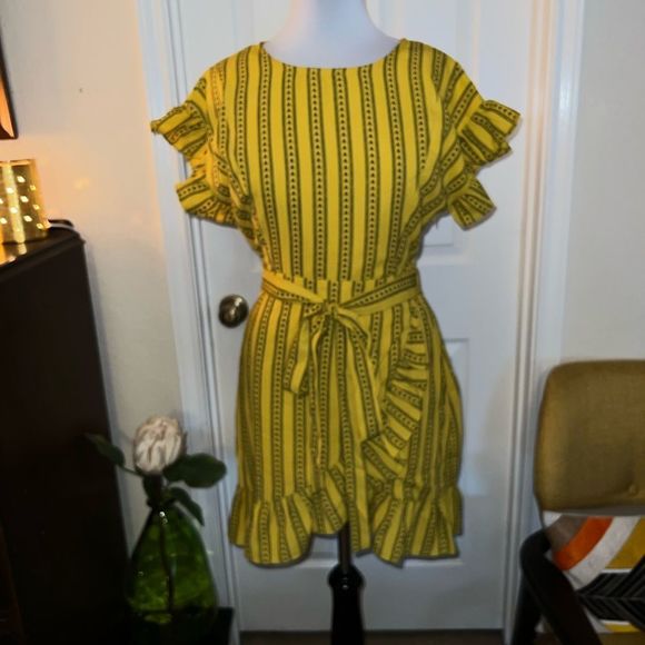 NWT yellow/gold & black dress - Picture 4 of 14